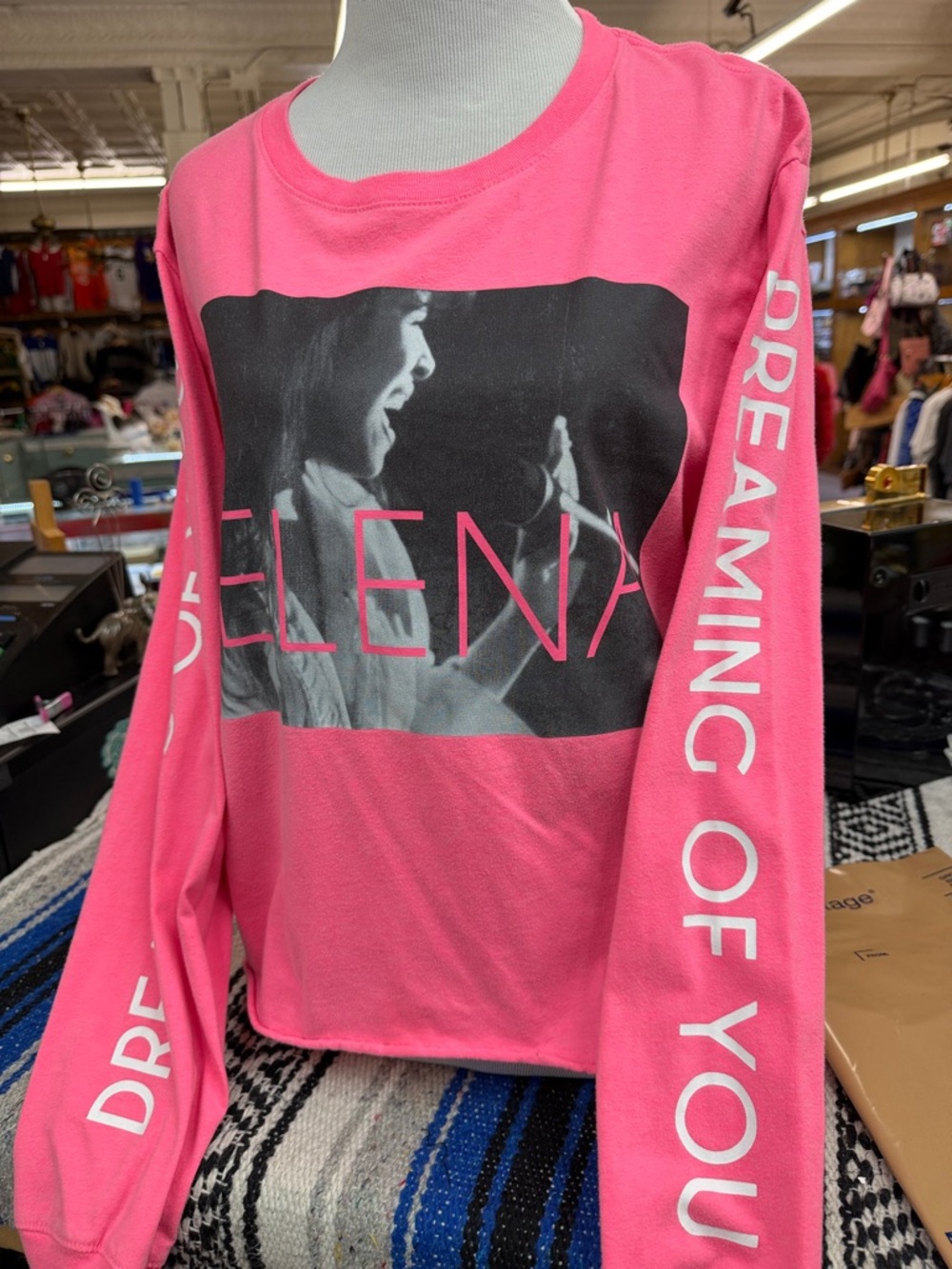 Women's Pink Graphic Long-Sleeve Crop Top